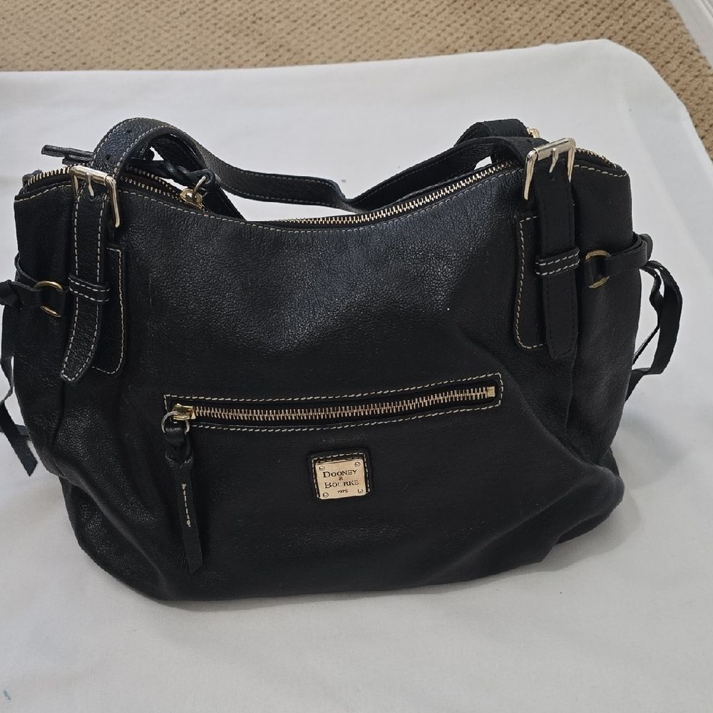 Dooney & Bourke Black Leather Women's Bag